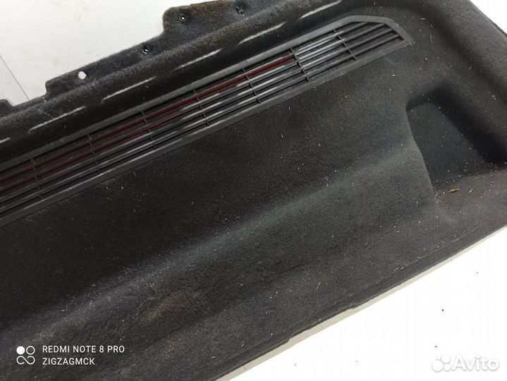 Обшивка багажника правая (Audi Q8)