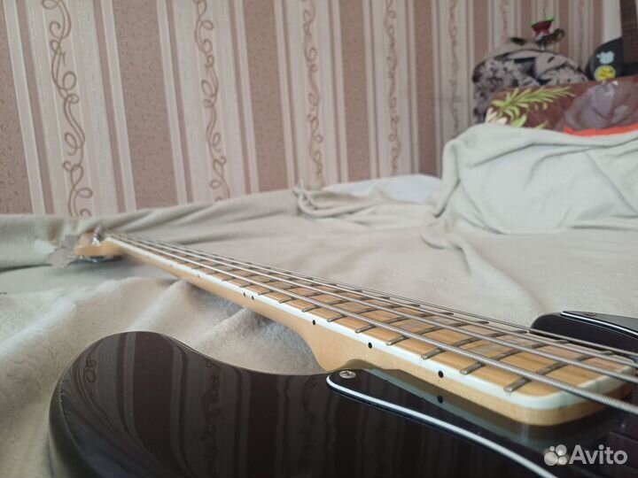 Fender Squier Vintage Modified Jazz Bass'77