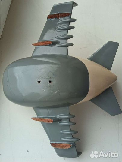 Модель самолета Lufthansa