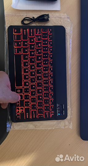 Беспроводная клавиатура с подстветкой RGB и мышь