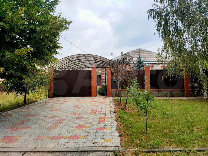 Дом 319,6 м² на участке 17,1 сот.