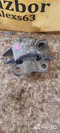 Опора двигателя правая Opel Corsa D 1.4L 2007