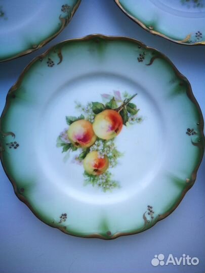 Антикварные десертные тарелки 
