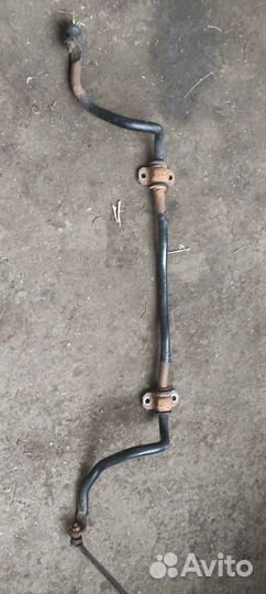 Передний стабилизатор Ford Fiesta MK6