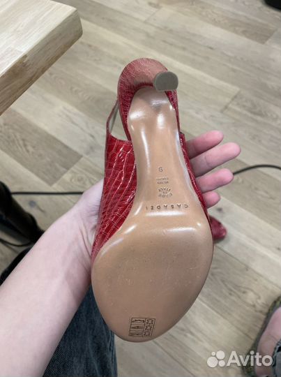 Босоножки красные casadei 39