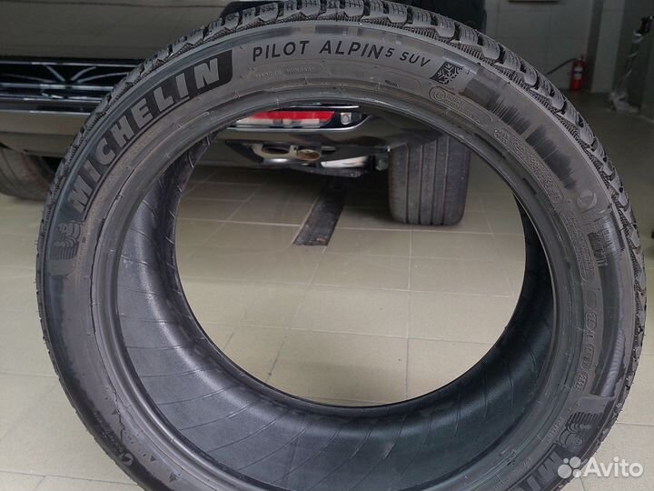 Michelin Pilot Alpin 5 SUV 275/40 R22 108V