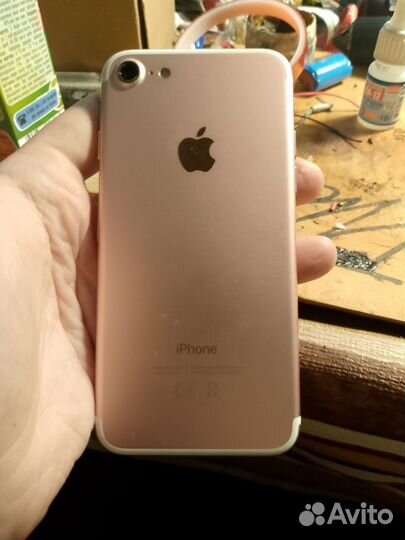 iPhone 8, 64 ГБ