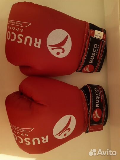 Боксерские перчатки