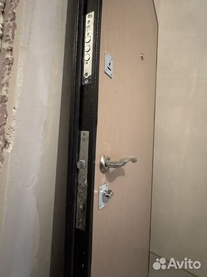Входная сейф дверь
