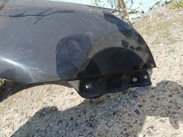 Крыло переднее правое toyota avensis 2