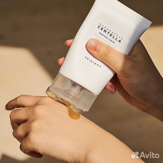 Охлаждающий защитный крем с центеллой Skin1004