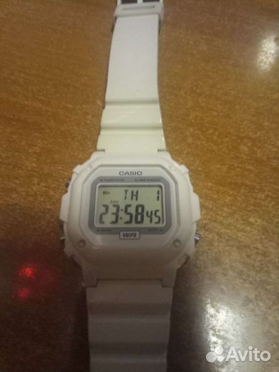 Электронные часы casio