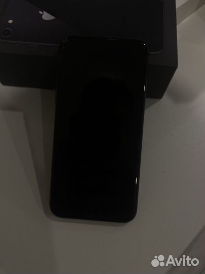 iPhone 8, 64 ГБ