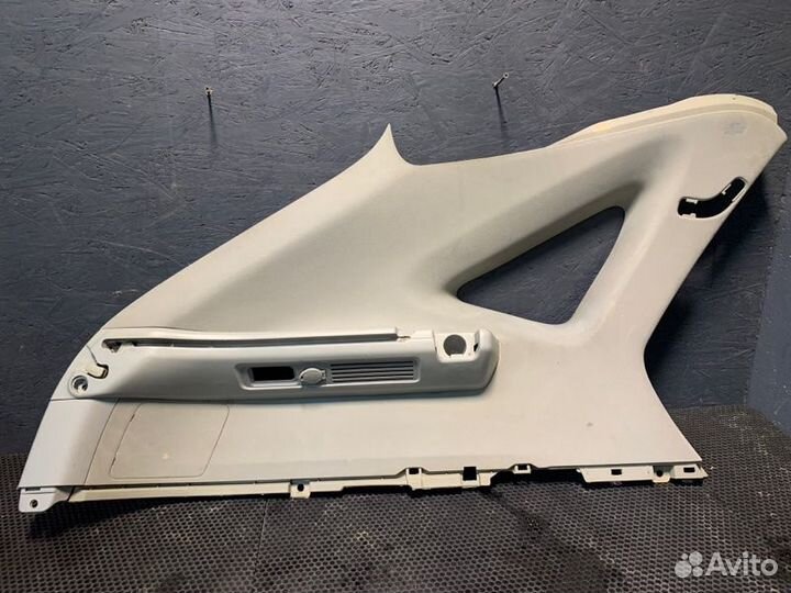 Обшивка багажника задняя левая Lexus Rx 350
