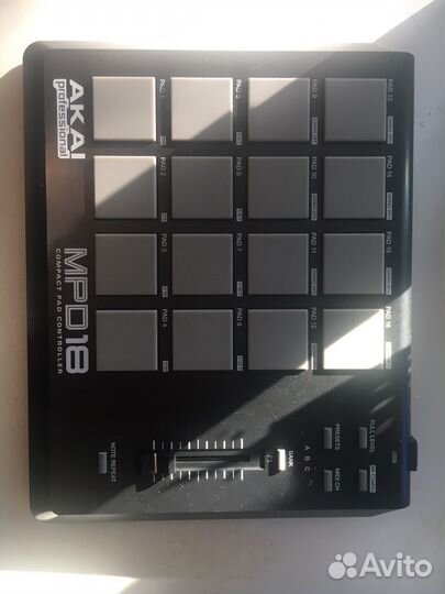 Midi-контроллер akai MPD18