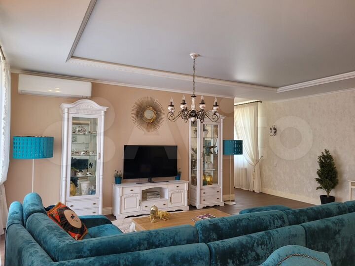 3-к. квартира, 120 м², 3/3 эт.