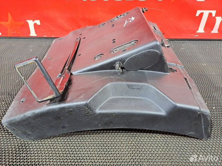 Крыло заднее передняя часть левое