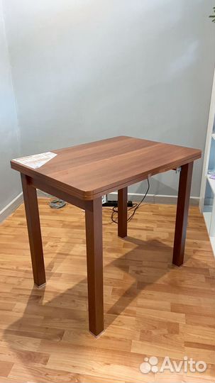 Стол деревянный