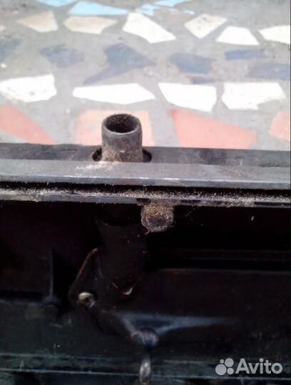 Клапанная крышка Mercedes-Benz мотор M102