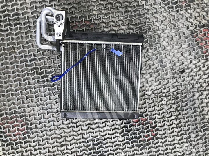 Радиатор кондиционера Honda HR-V