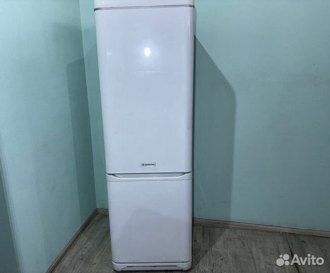 Холодильник hotpoint ariston бу