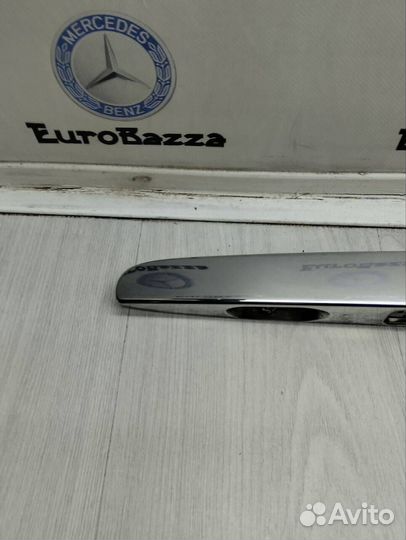 Молдинг крышки багажника Mercedes W251