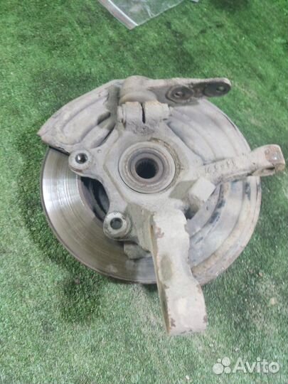 Кулак поворотный передний левый Renault Symbol 2