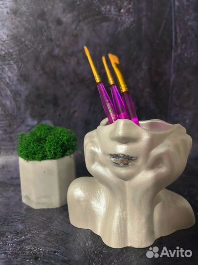 Кашпо со мхом,кашпо из гипса,свечи в гипсовом кашп