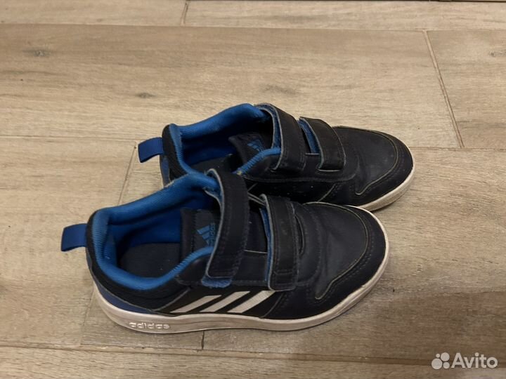 Кроссовки adidas