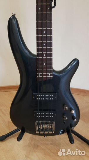 Бас-гитара Ibanez SR300e