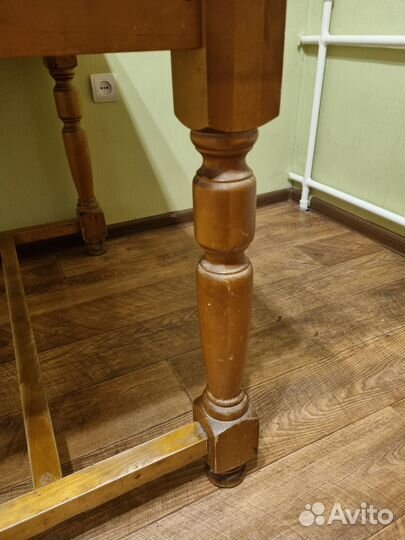 Стол обеденный раздвижной из массива