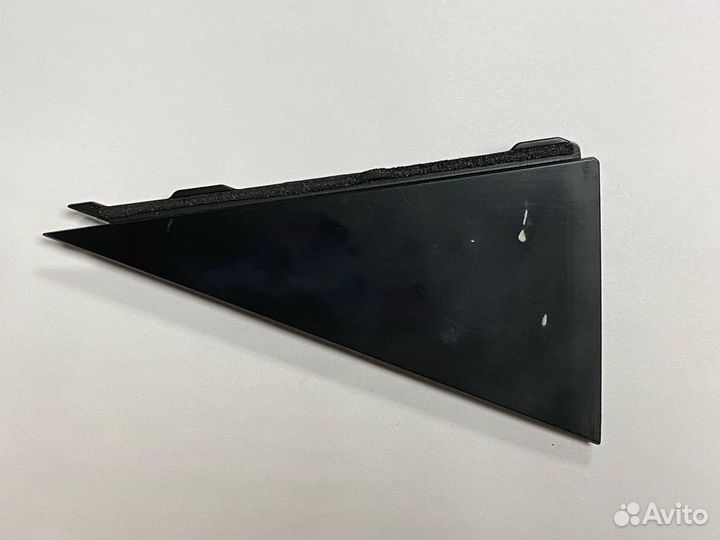 Треугольник двери задней левой Kia Venga 2011