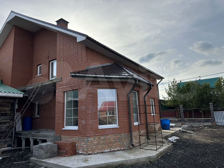 Дом 260 м² на участке 8 сот.