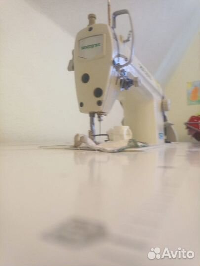 Швейная машина Zoje