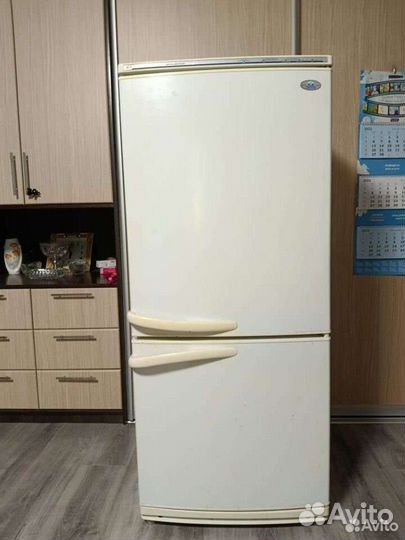 Холодильник двухкамерный