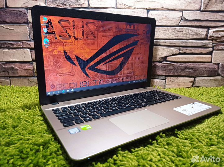 Мощный Asus Core i5-7200 8Gb 256Gb SSD GeForce 920
