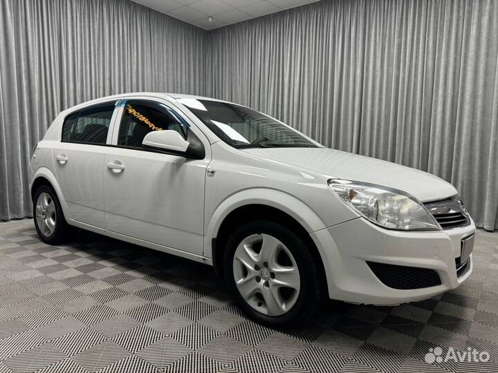 Opel Astra 1.6 МТ, 2014, 221 823 км