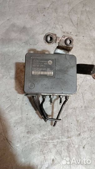 Моторчик дворников перед. Volkswagen Bora 1998