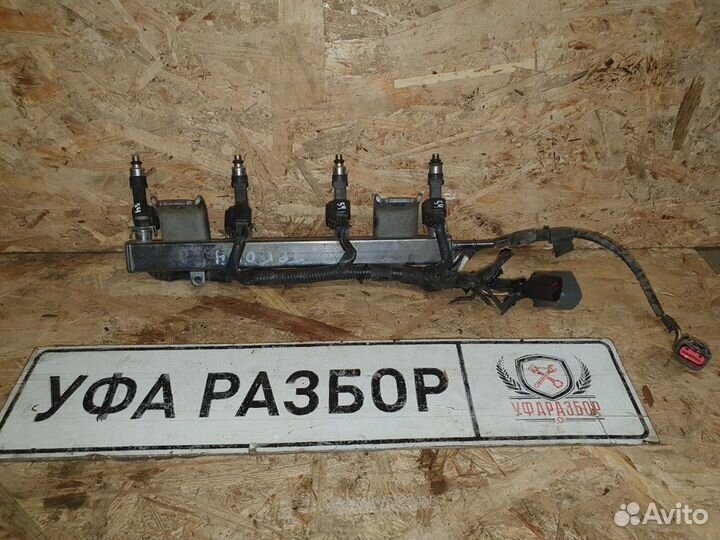 Топливная рампа с проводкой 2,5 Mazda CX 7 2007