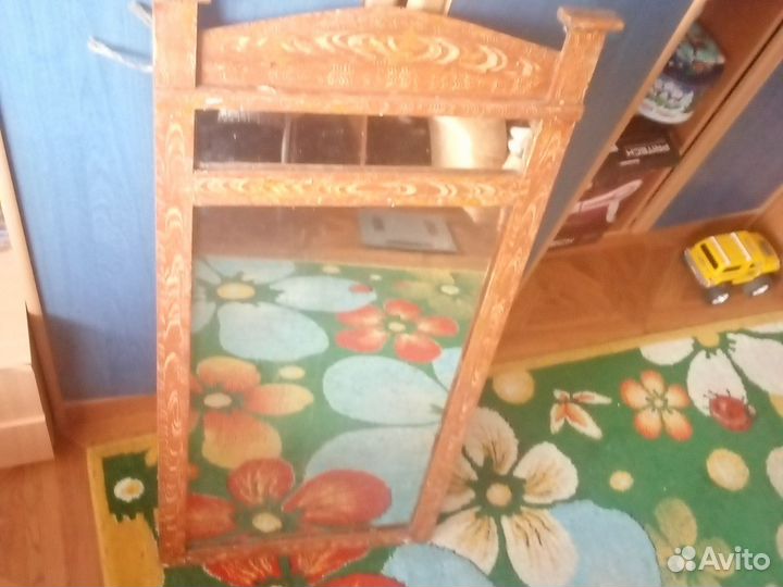 Антикварное зеркало