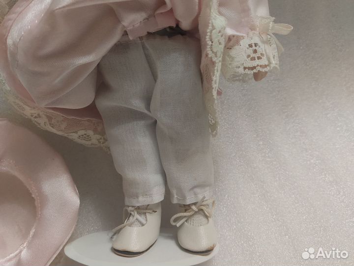 Кукла фарфоровая коллекционная, винтаж