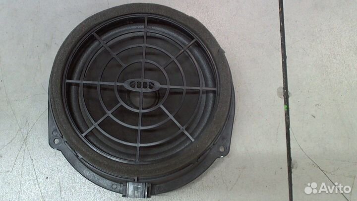 Динамик Audi Q3, 2012