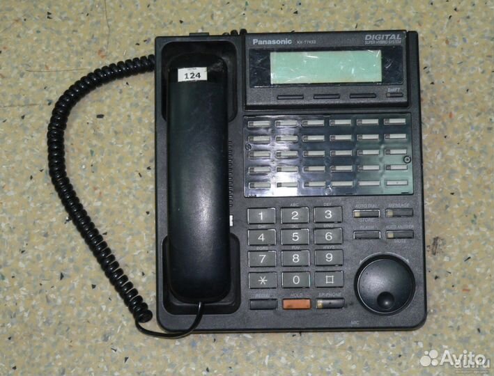 Телефон Panasonic KX-T7433Ru