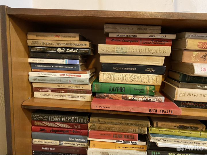 Художественные книги, техничка, война, науч. поп