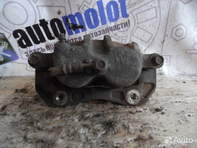 Суппорт передний левый Kia Sorento I BL