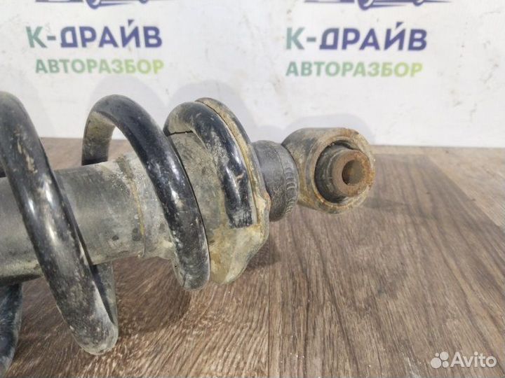 Амортизатор задний Toyota Mark Ii седан JZX110