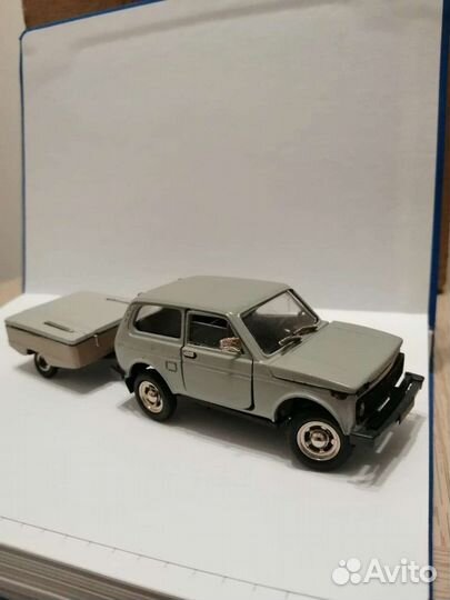 Модель автомобиля Нива Ваз 2121,1:43 Скиф