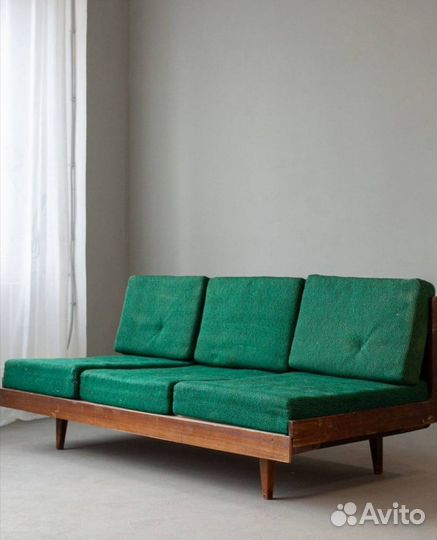 Диван Итон Собеслав, винтаж