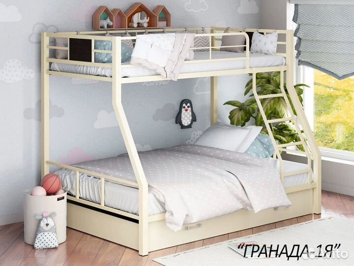 Двухъярусная кровать. В наличии