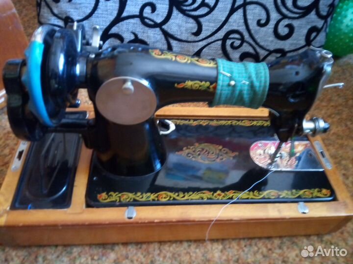 Швейная машинка ручная